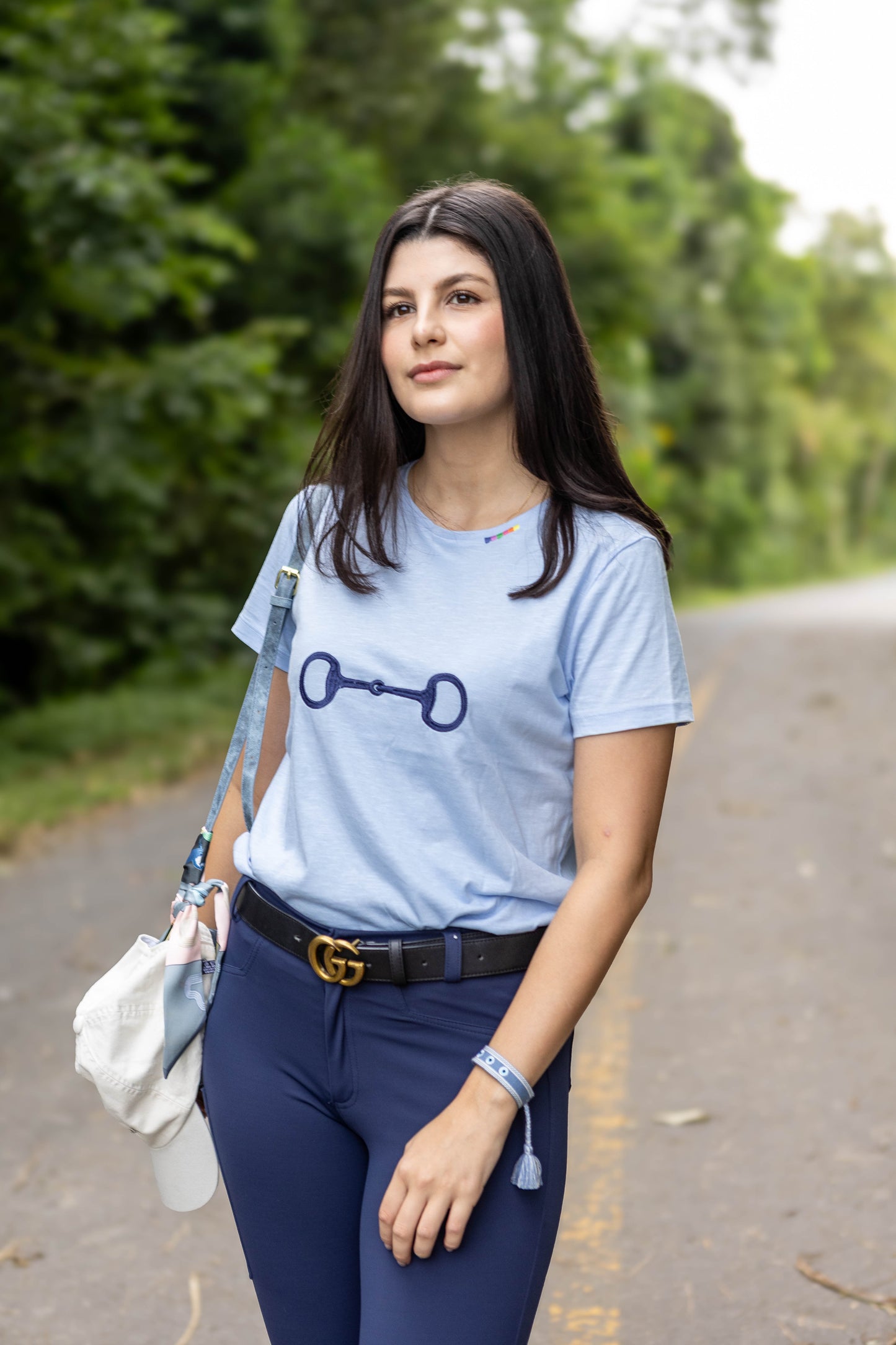 Camiseta bridão bordado