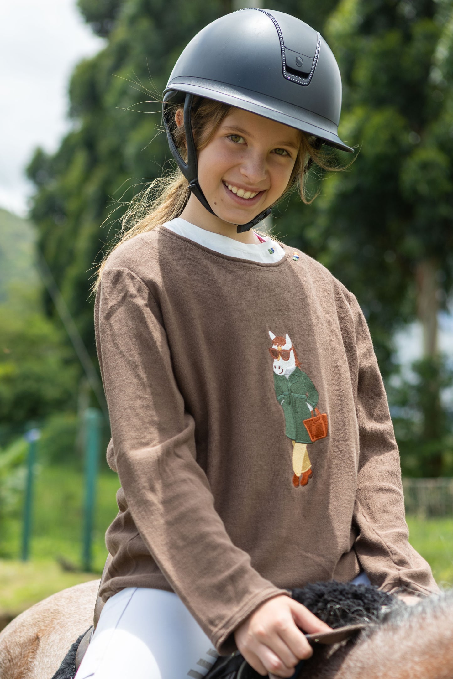 Sueter Polo Horse Chic by Dani Miro - Marrom